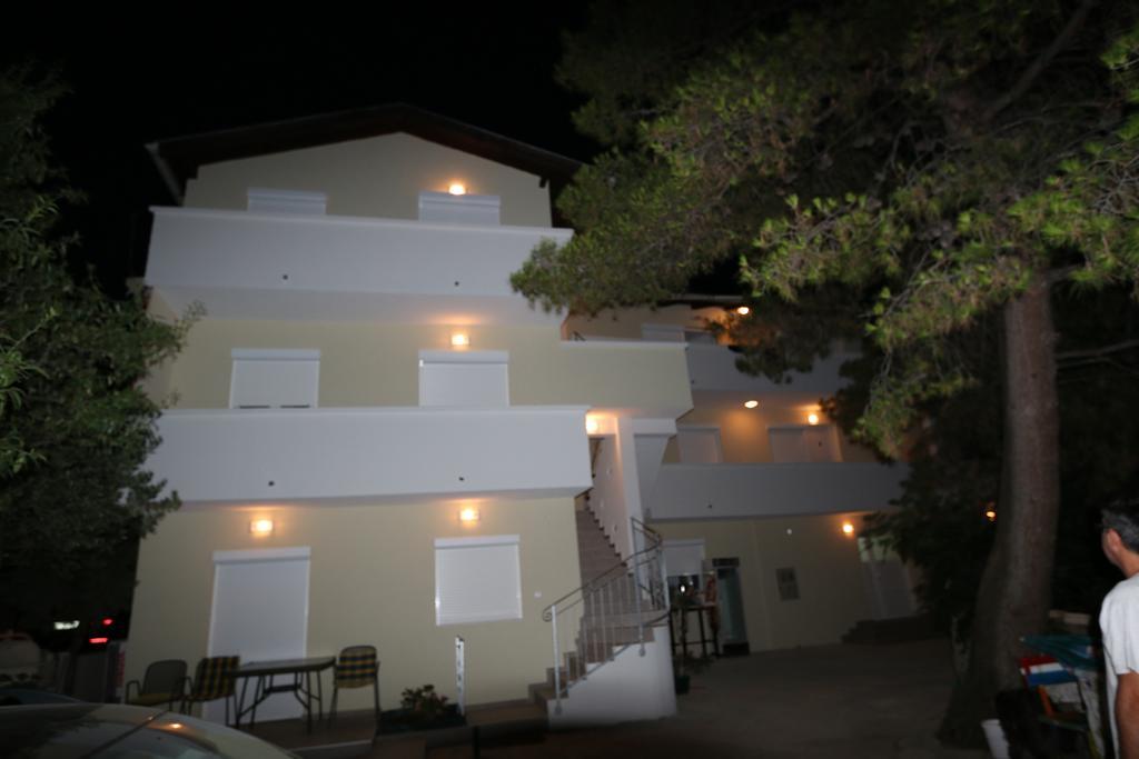 Novalja Inn 2 Extérieur photo